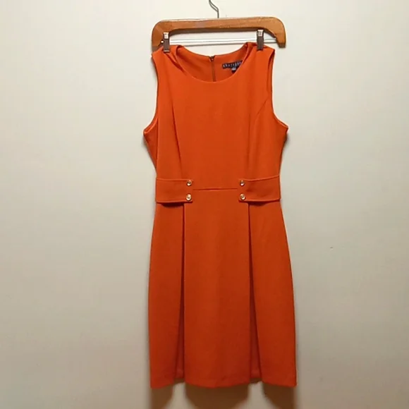 A line sleeveless, polyester ,dress with buttons| dusty orange size 4 - Picture 5 of 10